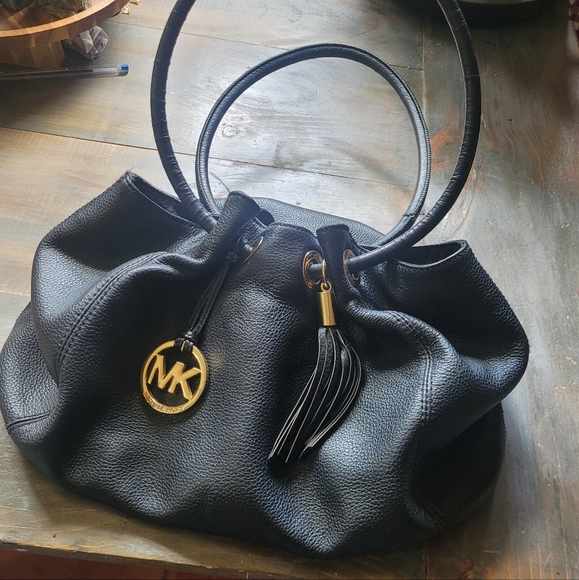 Michael Kors Handbags - Michael Kors Black Leather Ring Tote